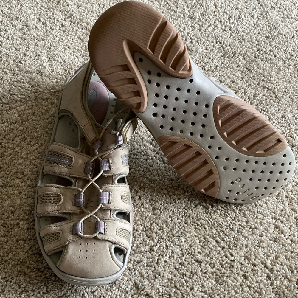 Women’s Privo closed toe sandals